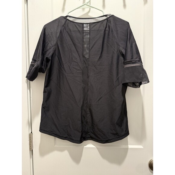 Lululemon VAR-CITY Black Short Sleeve Mesh Shirt Sz 10 - Picture 2 of 4
